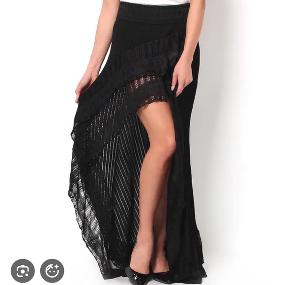 Guess Dresses & Skirts - Guess Black High Slit Sultry Maxi Skirt Size XS